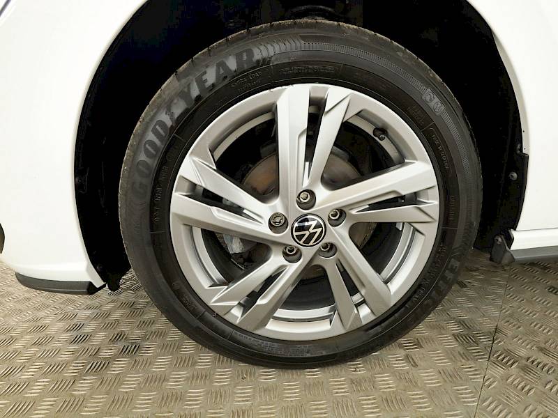 VW Polo  1.0 TSI R-Line *Matrix*RFK*SHZ*AppleCar*