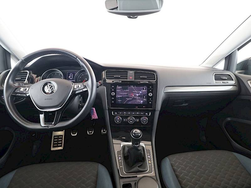 VW Golf  VII 1.0 TSI Comfortline *LED*PDC*Navi*